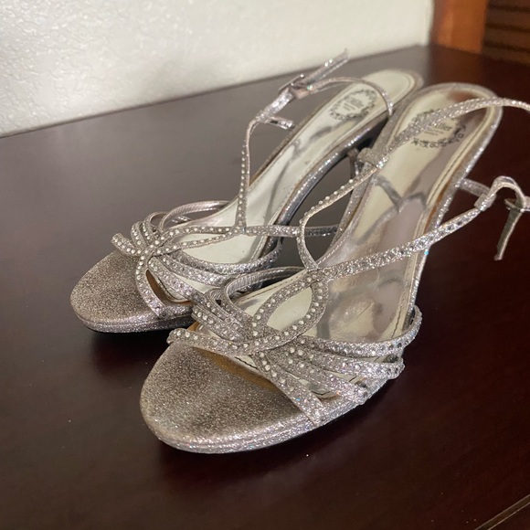 Sparkling silver 2 inch heel - Picture 2 of 3